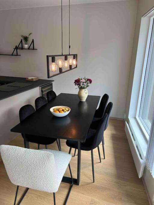 Appartement Sentrums-naer Med Sjoutsikt